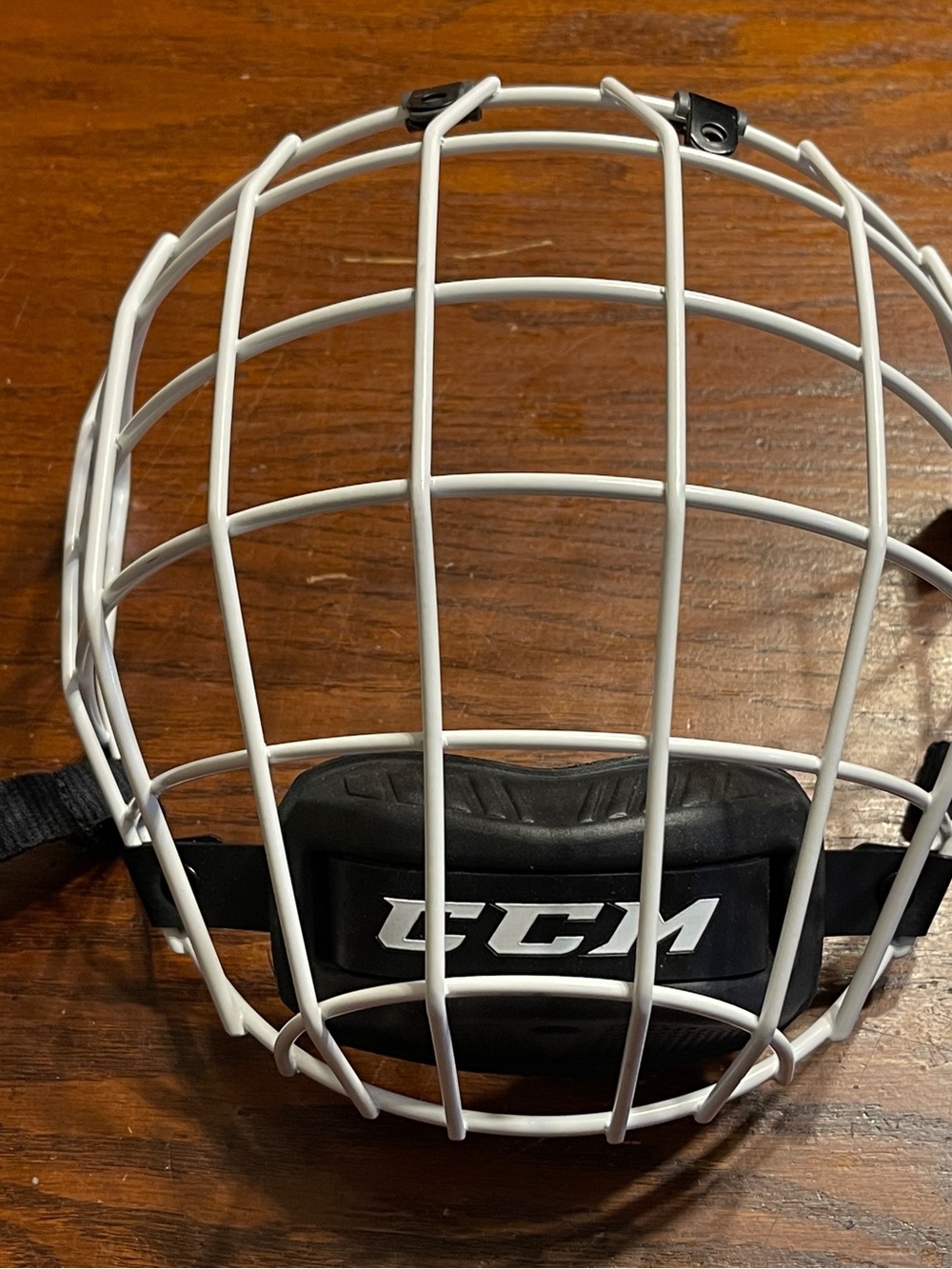 CCM full cage FM 580 size M white